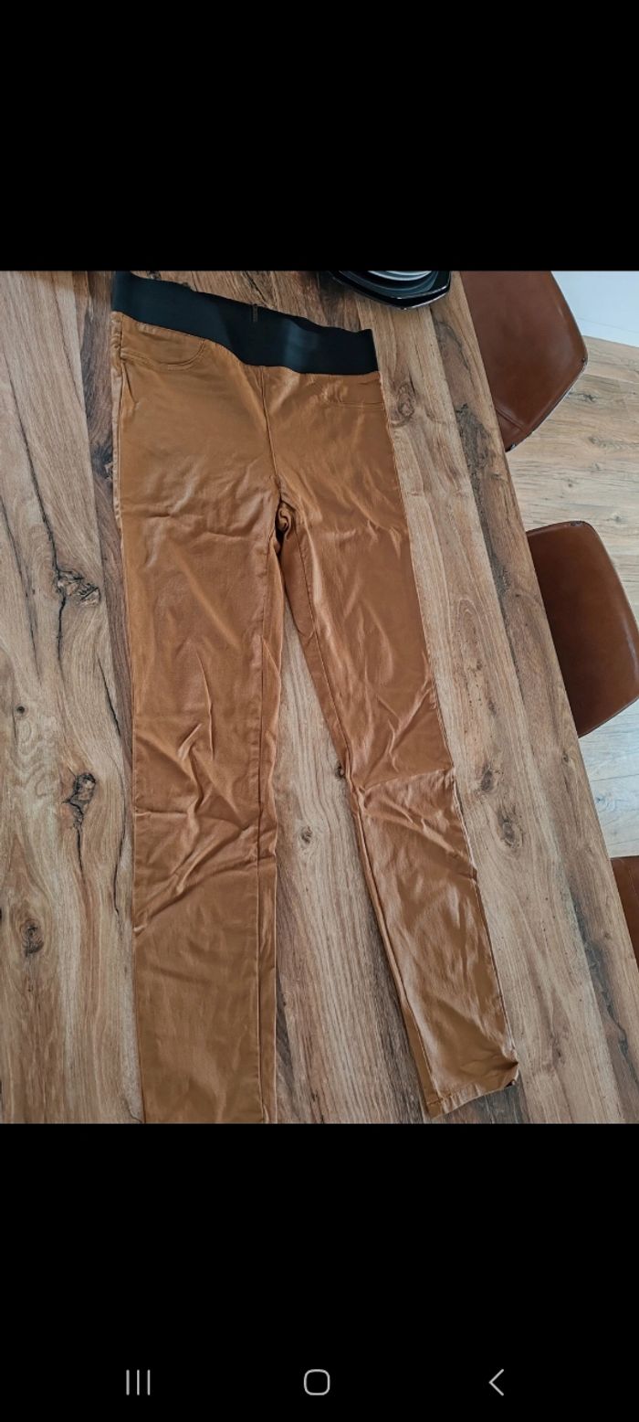 Joli pantalon similicuir - photo numéro 4