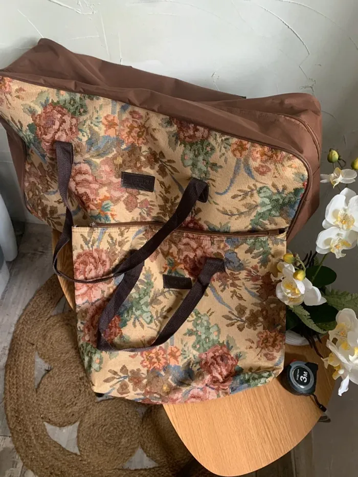 Grand sac vintage fourre tout +petit sac modèle tapisserie florale devant - photo numéro 2