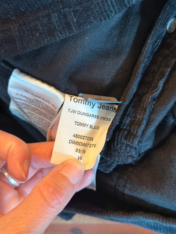 Robe salopette noire en velours côtelé Tommy Jeans - Taille 36 - photo numéro 10