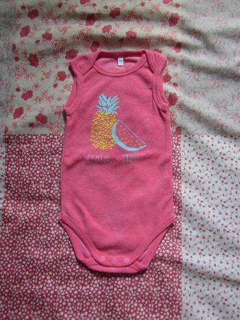 Body éponge sans manches rose 9 mois