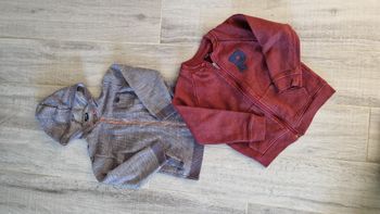 Lot 2 gilets léger, taille 5 ans