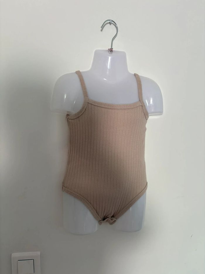 Lot de 5 bodies manches courtes – Taille 36 mois / 98-104 cm - photo numéro 7