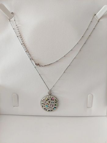 Très joli collier  fantaisie argenté Ninabox