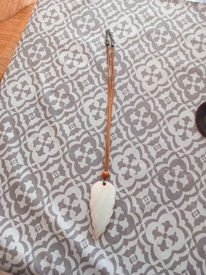 Collier fantaisie feuille nacre - photo numéro 2