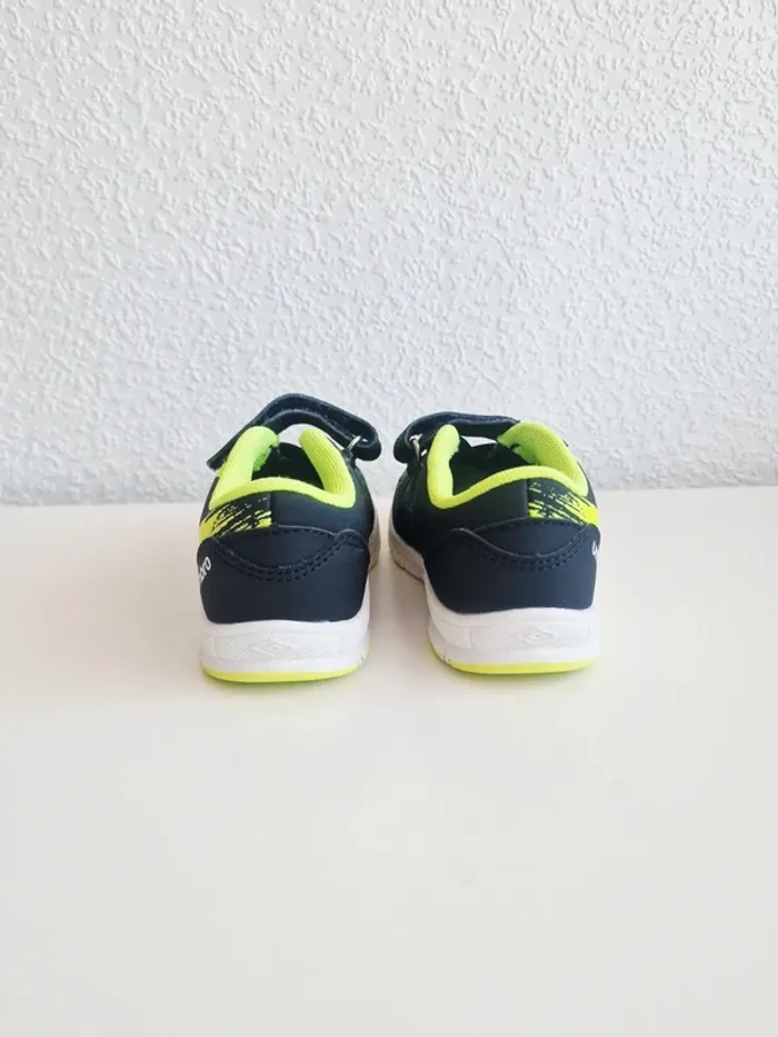 Umbro - Orlan - Baskets avec lacets élastiques et velcro - 24 - photo numéro 6