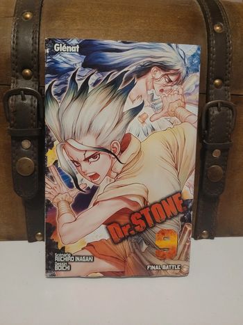Manga Dr Stone tome 9 édition collector brillant premier tirage