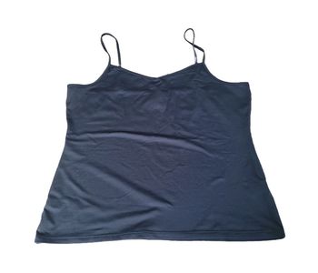 Top noir fines bretelles taille 46 / 48