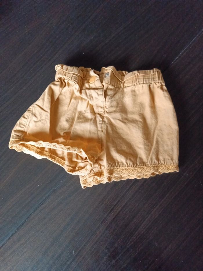 Short été moutarde