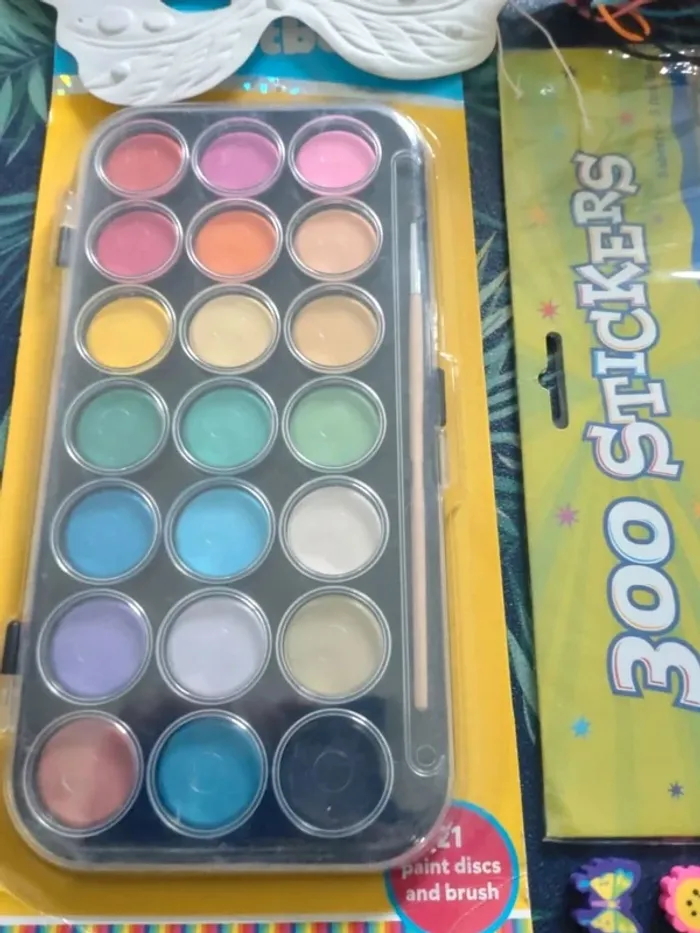 Lot d'activités créatives pour fille - photo numéro 2