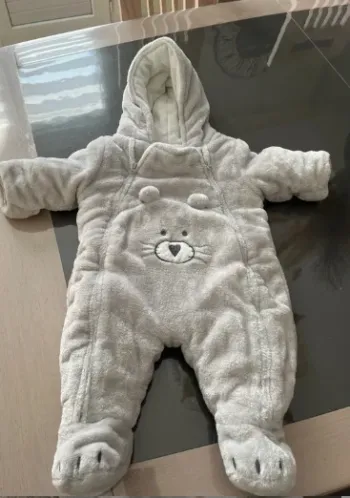 Combinaison parfait état 3 mois Pat et Ripaton