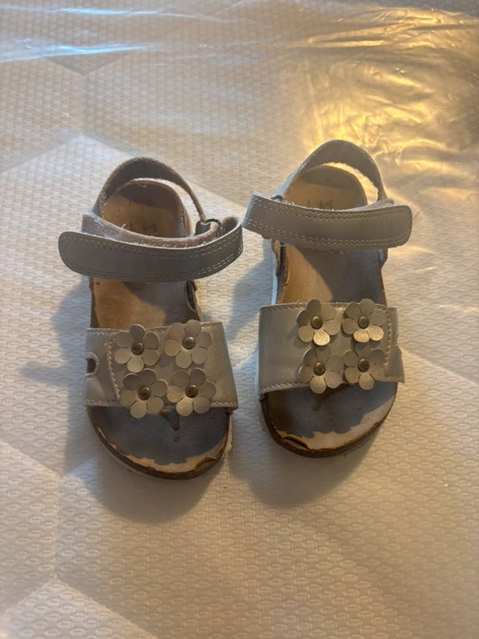 Sandales à scratch 27