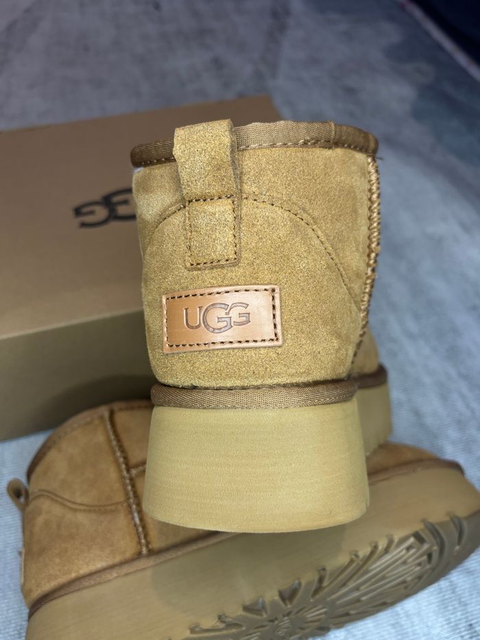 Bottes UGG Classic Ultra Mini - photo numéro 2