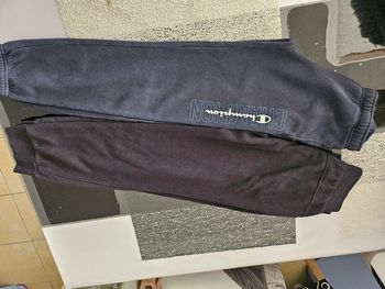 Lot 2.jogging 9 10 ans lot