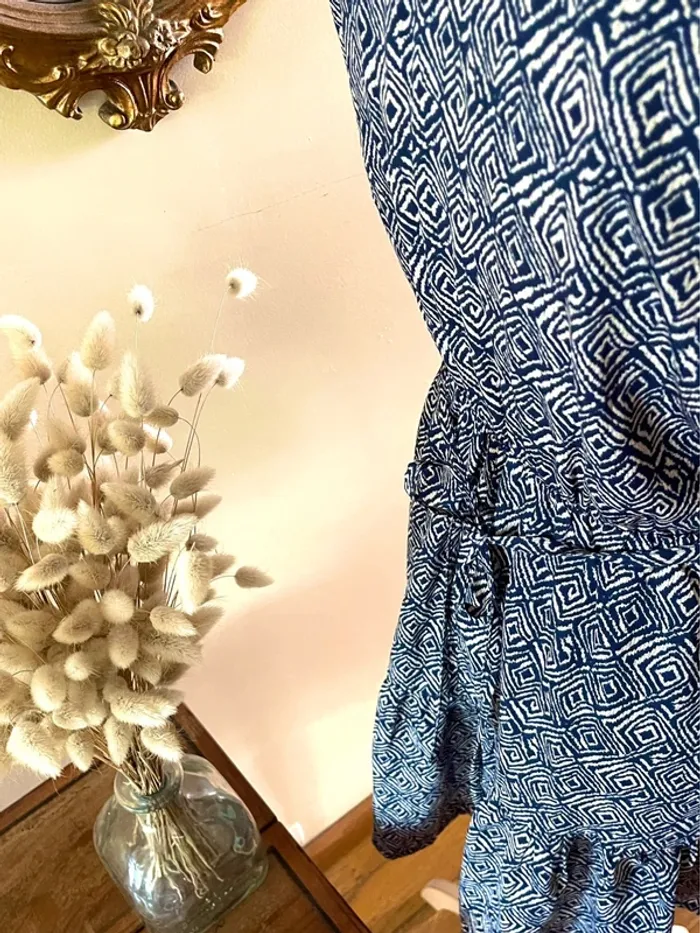 Robe Chemise trafic - Taille S - Chic et Confortable neuf - photo numéro 8