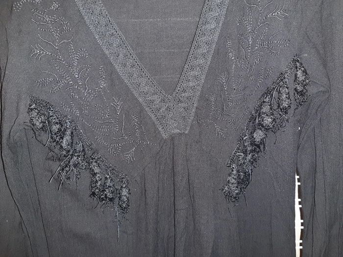 Jolie robe noire L - photo numéro 2