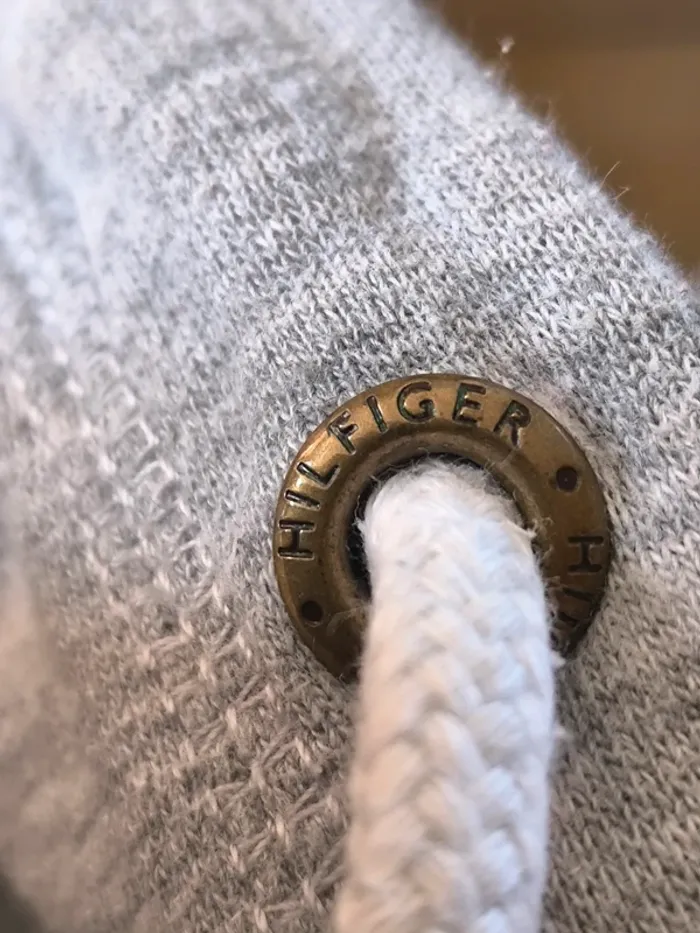 Joli sweat à capuche gris - photo numéro 10