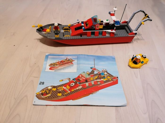 Bateau pompier