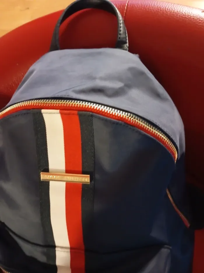 Sac à dos tommy Hilfiger état neuf - photo numéro 7
