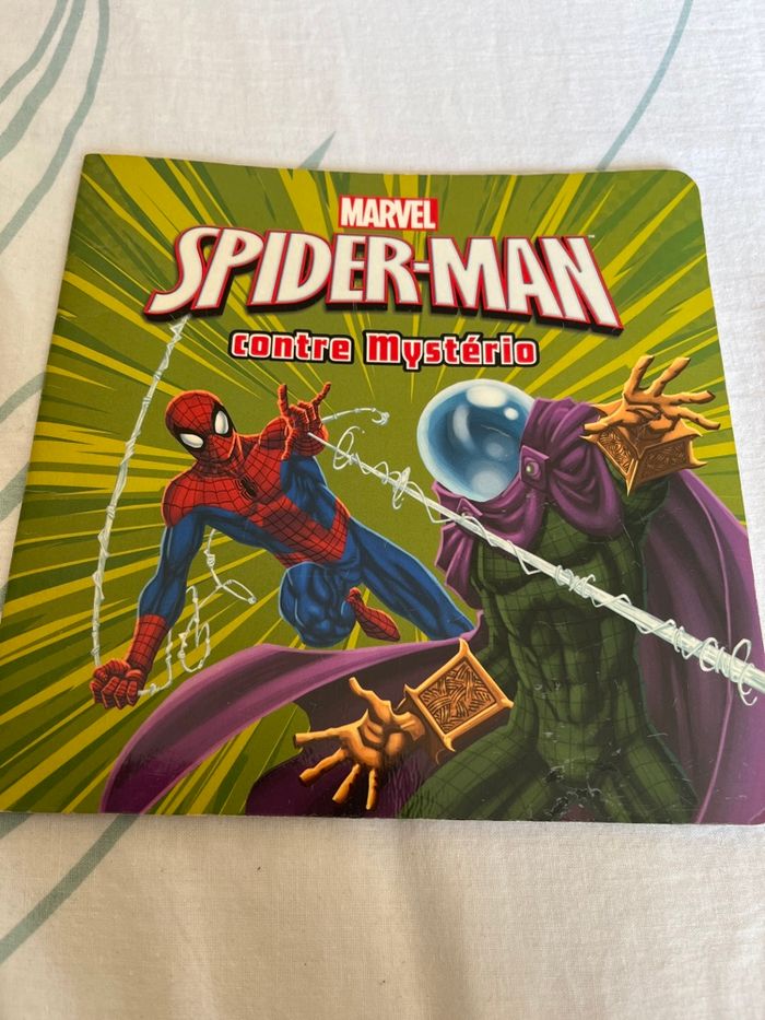 Livre Spiderman contre mysterio Marvel - photo numéro 1