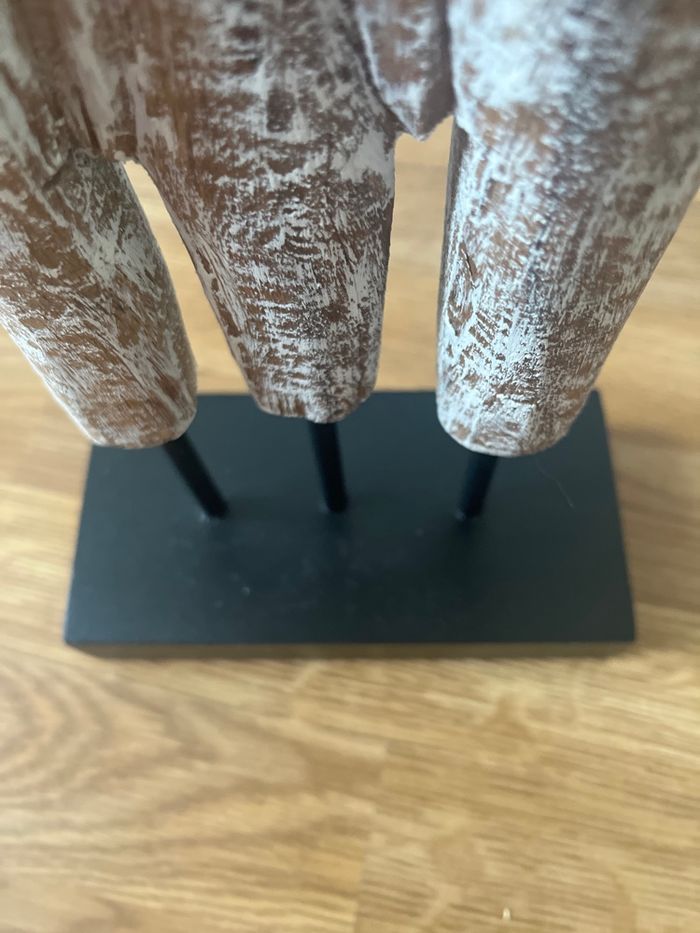 Statue en bois d’une famille - photo numéro 4