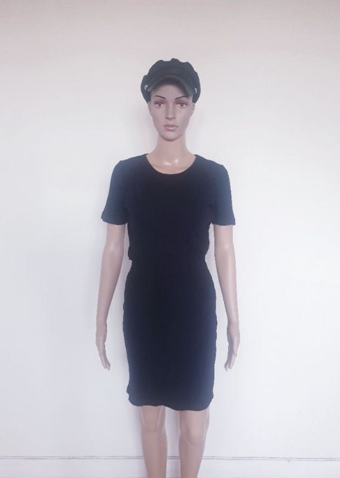 Magnifique robe noire côtelée
