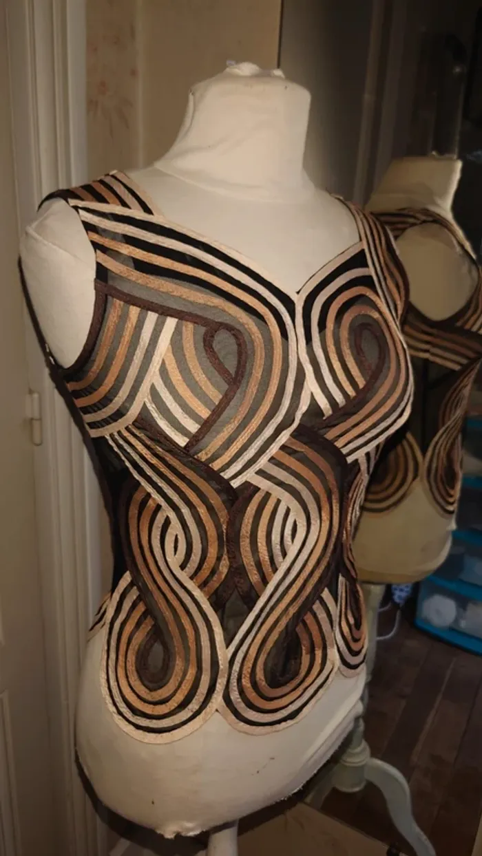 Top sans manches Doucel T.38 – Marron & beige esprit 70’s, détails résille - photo numéro 5