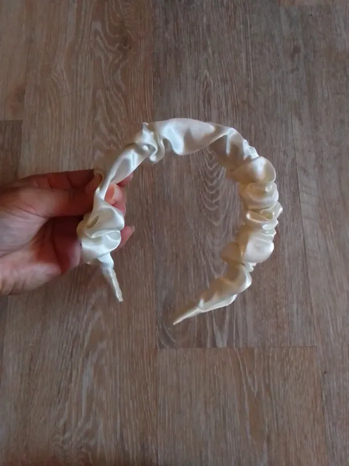 Sere tête femme blanc effet soie - photo numéro 3