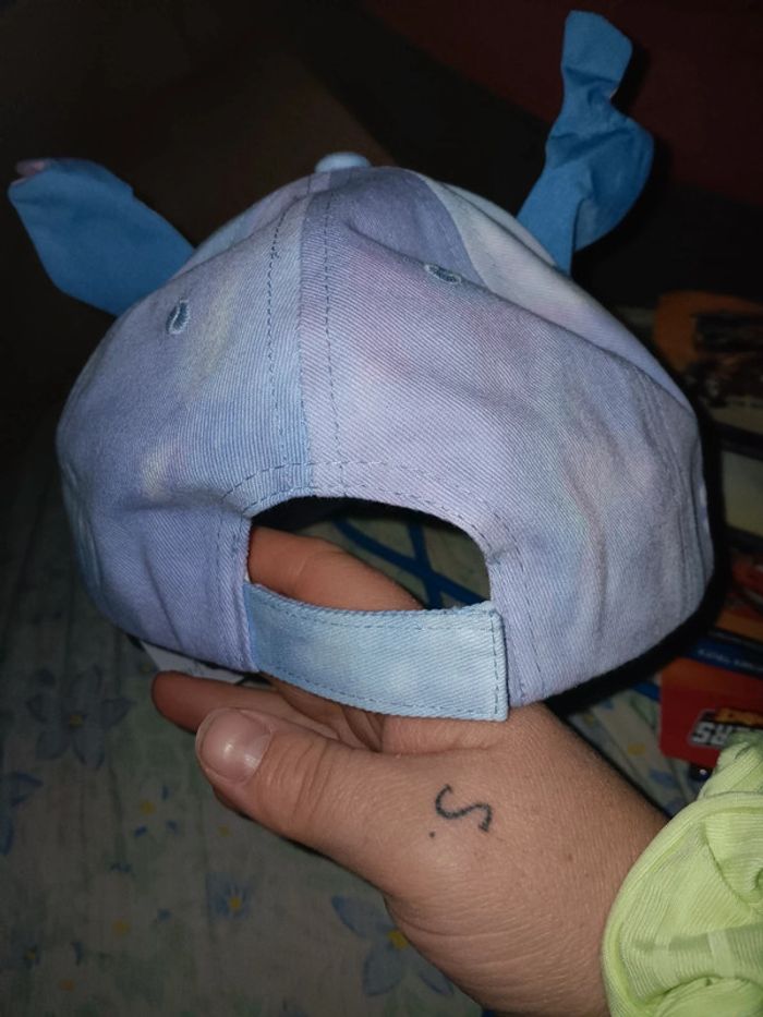 Casquette Stich t.52 avec étiquette - photo numéro 2