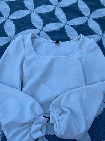 T shirt court avec manches bouffantes
