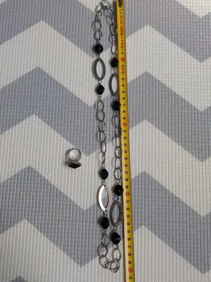 Collier et sa bague - photo numéro 4