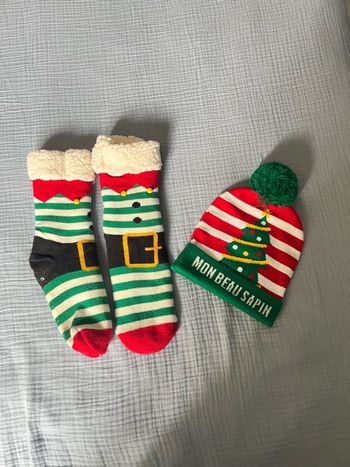 Bonnet et chaussettes Noël