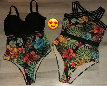 Lots maillots de bain.