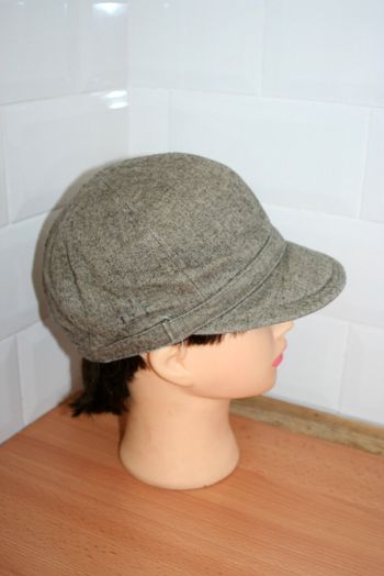 Casquette beige taille 55