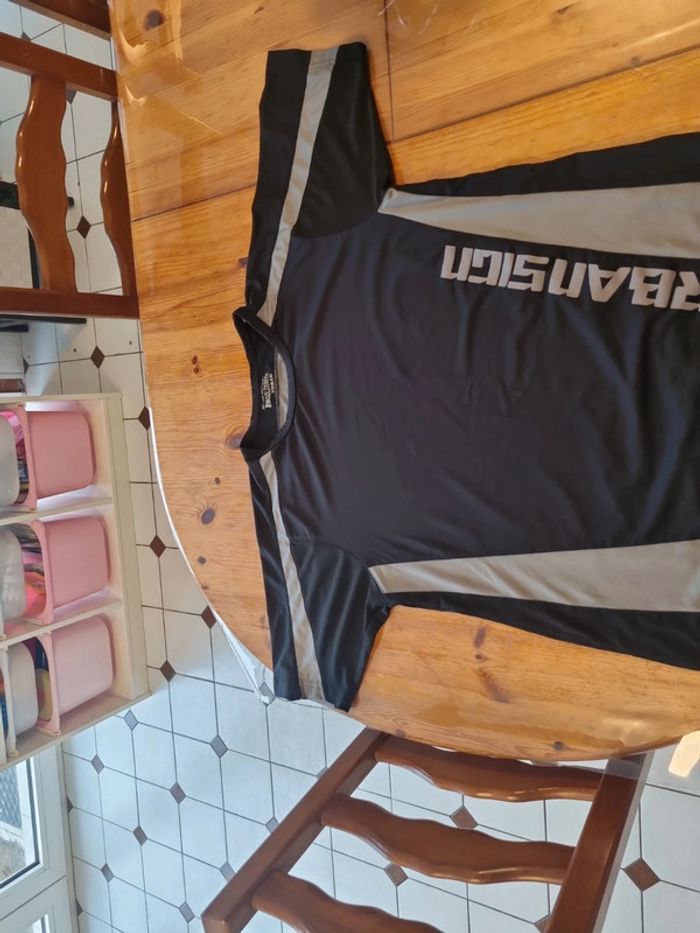 Hauts de sport taille 2 - photo numéro 2