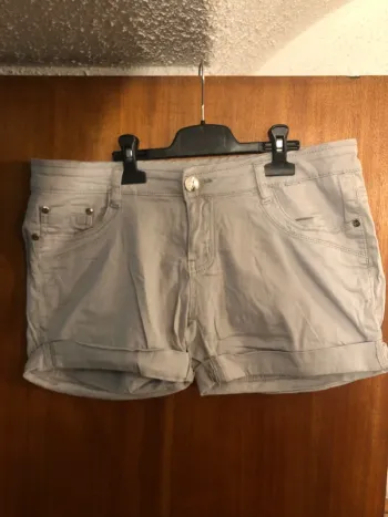 Short gris clair