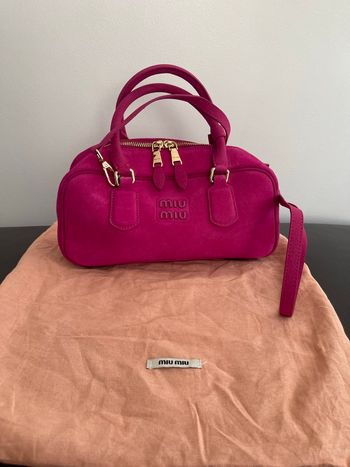 Sac Bowling Miu Miu – Fuchsia Daim 💗✨