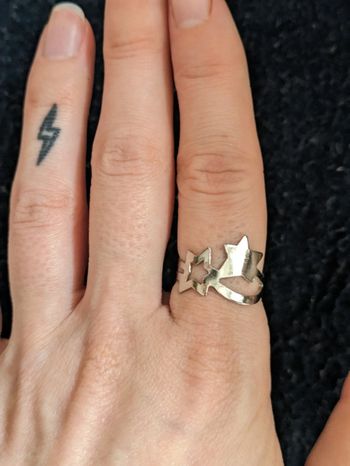 Bague fantaisie avec étoiles