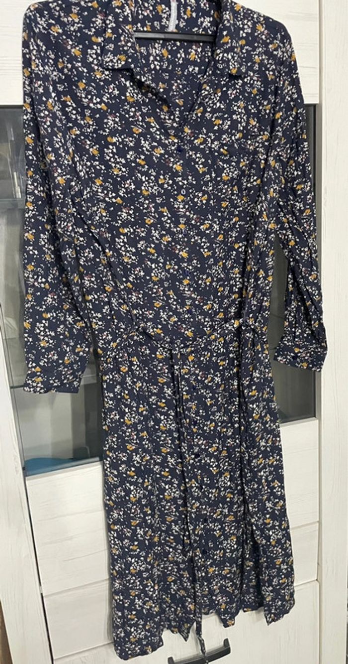 Robe fleurie - photo numéro 3