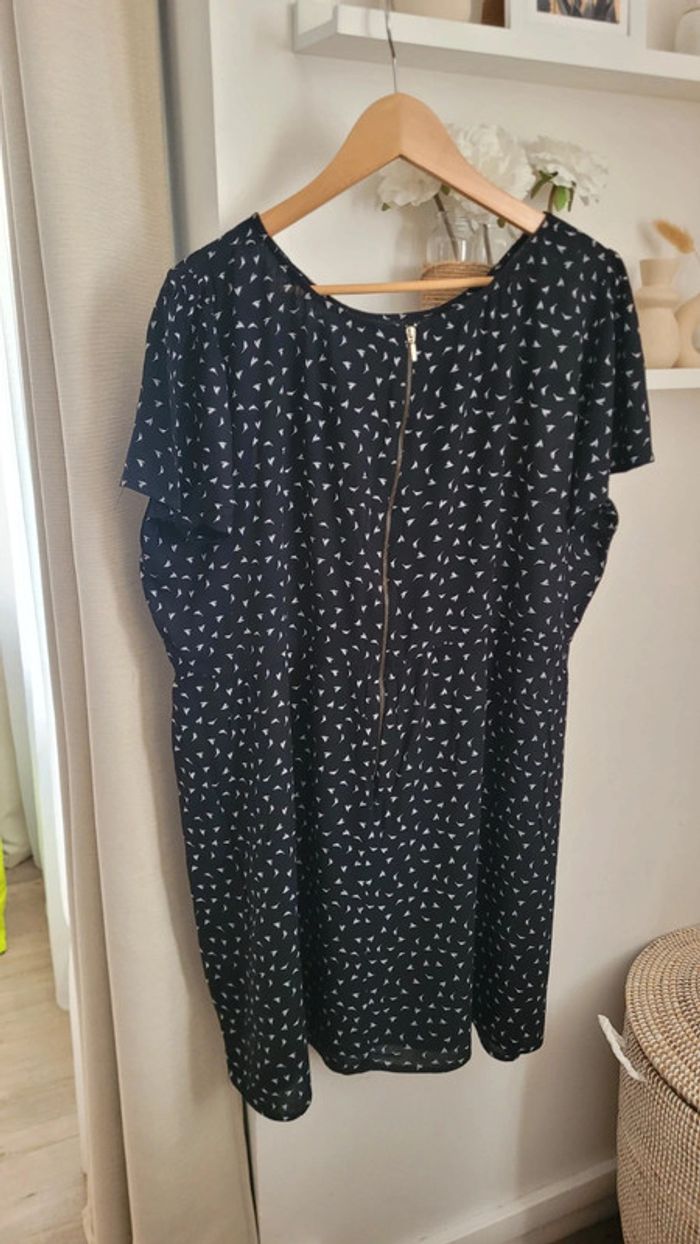Robe Kiabi taille 46 - photo numéro 10