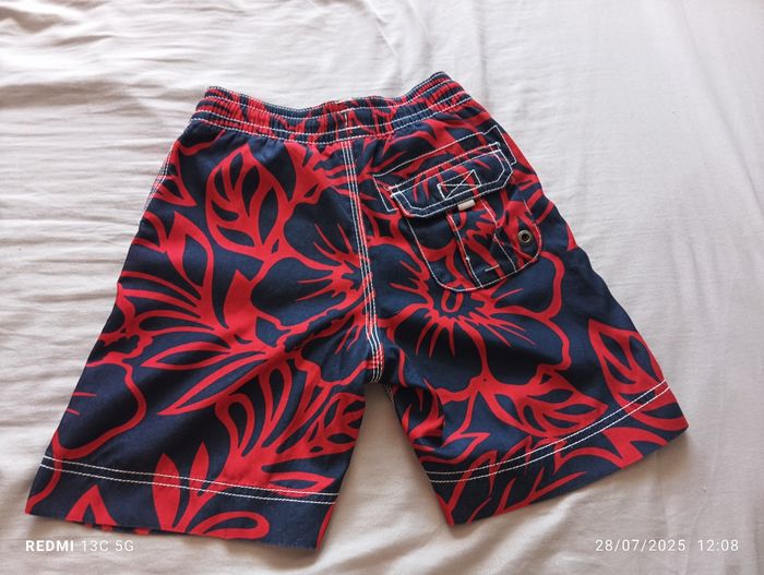 Maillot de bain Gap taille 4/5 ans - photo numéro 3