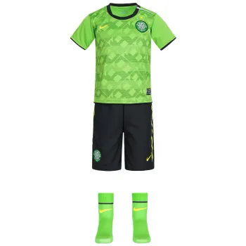 Tenue Nike Celtic bébé Taille 4/6 Mois Neuf et Authentique