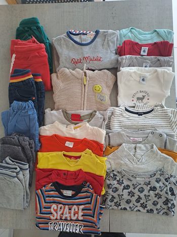 Lot de vêtements 9 mois