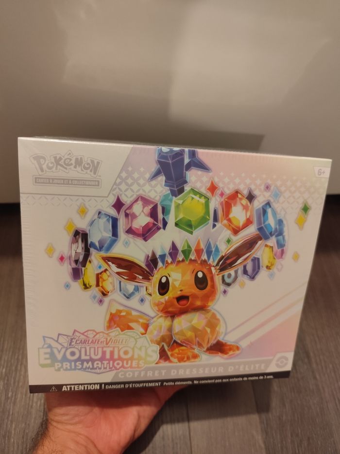 ETB Évolutions Prismatiques cartes Pokémon neuf EV8.5 coffret dresseur d'élite - photo numéro 7