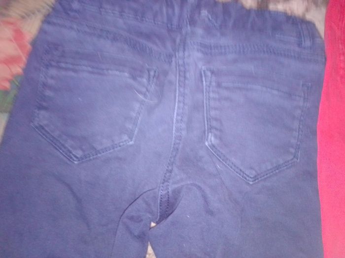 Lot de 2 jeans et 1 t-shirt taille 6ans - photo numéro 5