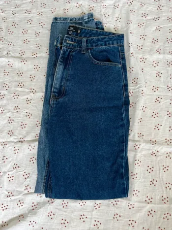 Jean mom