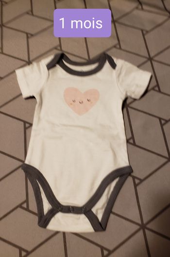bodies 1 mois