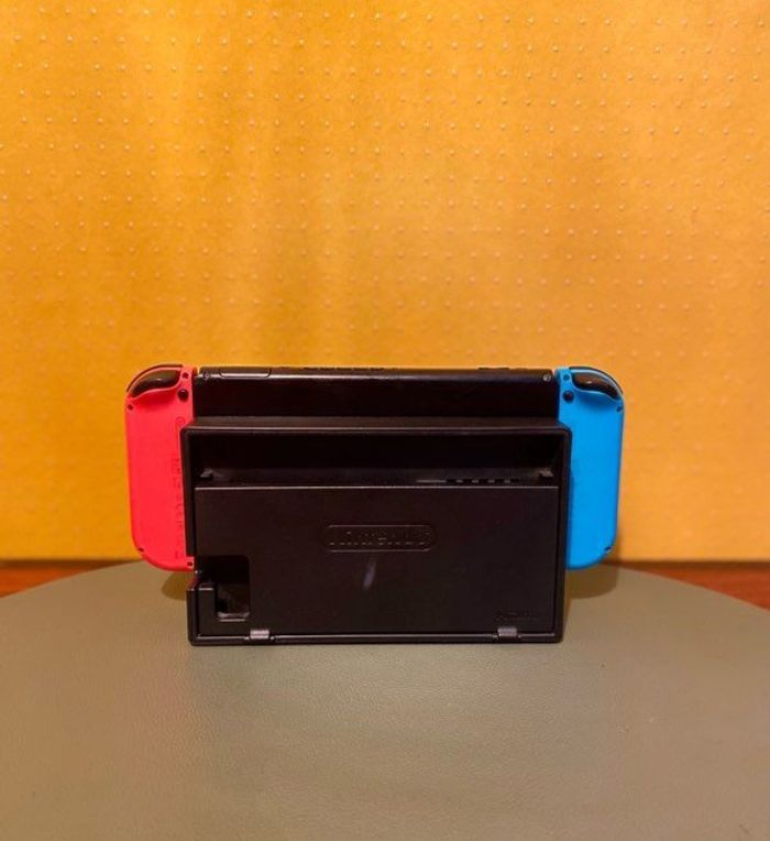 Console Nintendo Switch oled - photo numéro 5