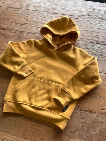 Pull à capuche jaune 4 ans complice