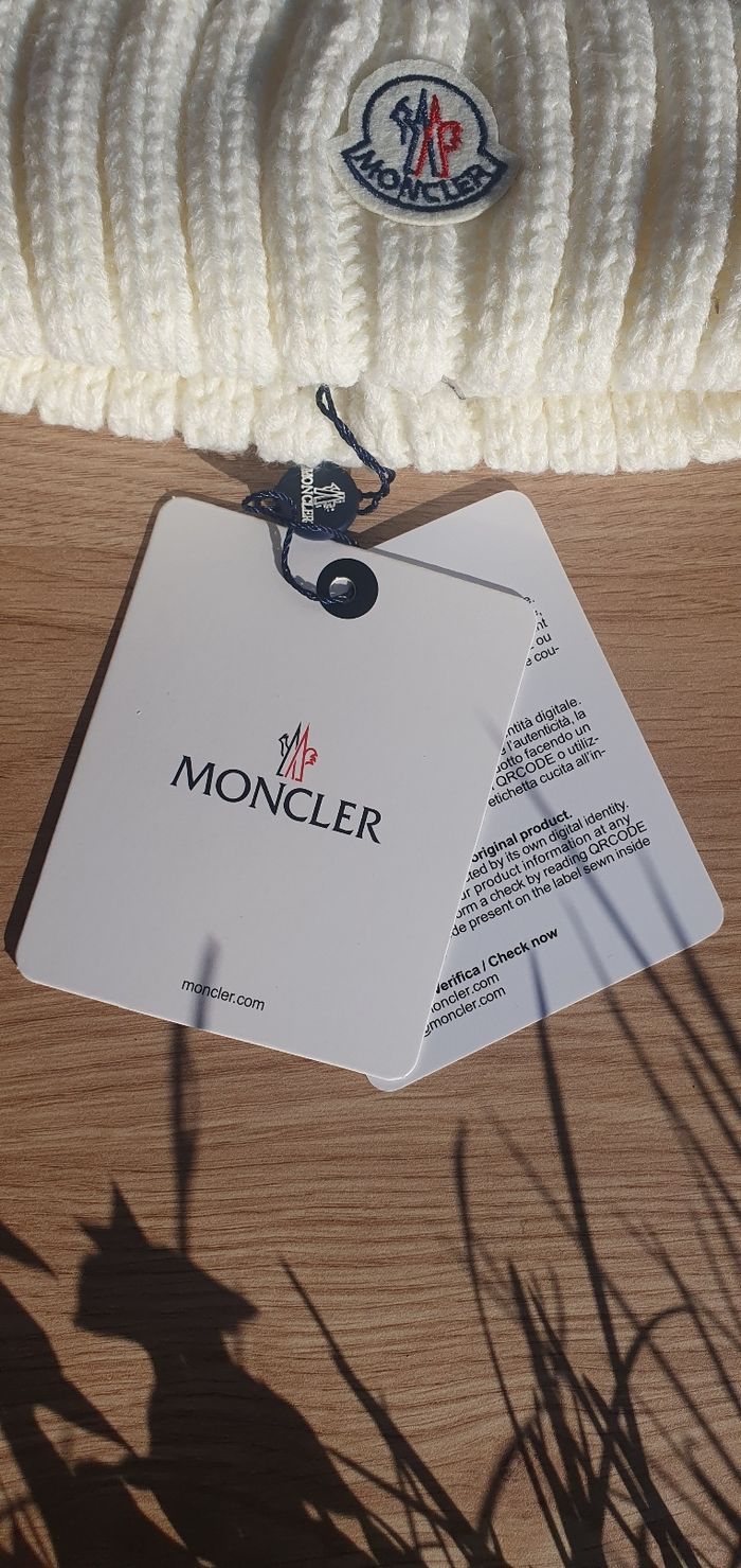 Moncler bonnets - photo numéro 3