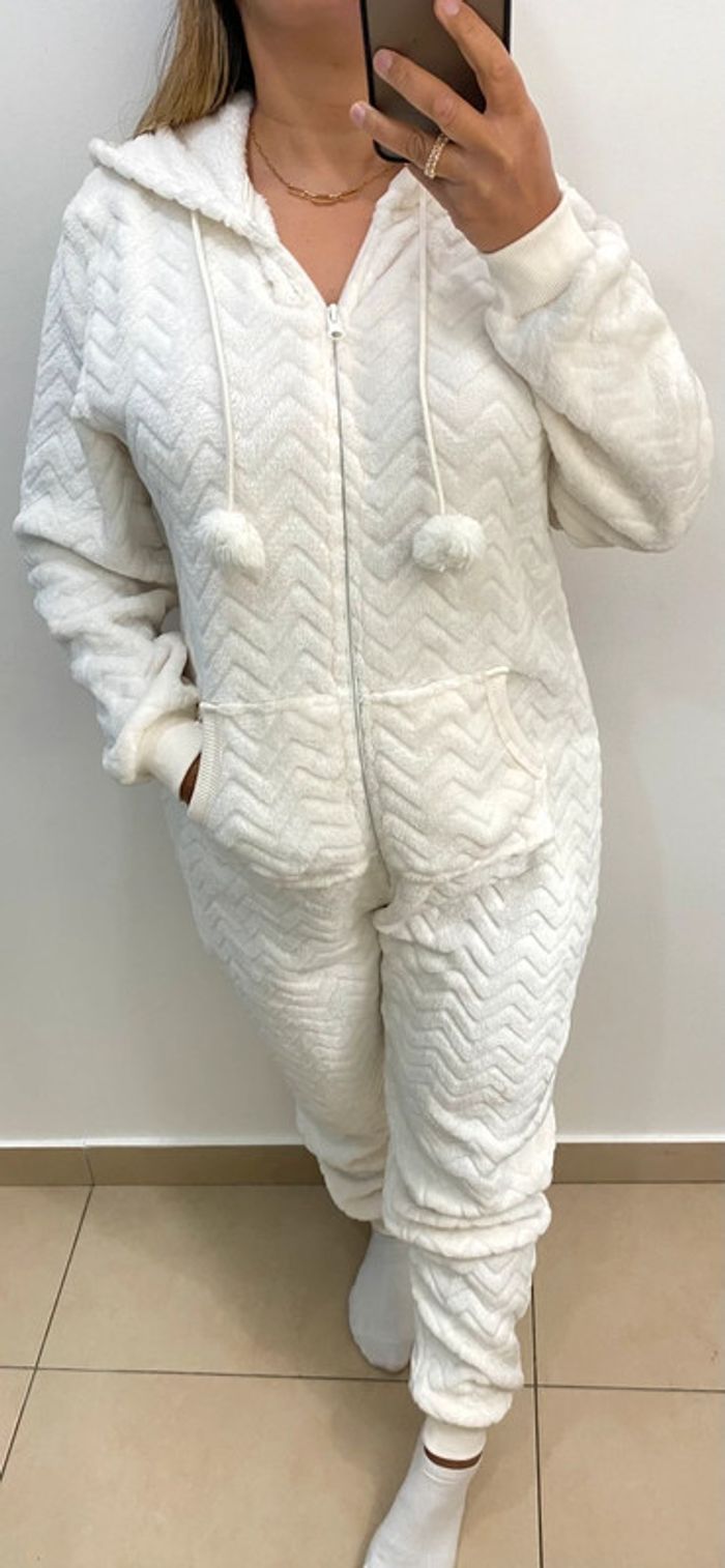 Combinaison Pyjama Douce Avec Capuche Taille S-M - photo numéro 6
